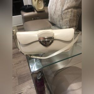 Louis viitton epi montaigne Clutch